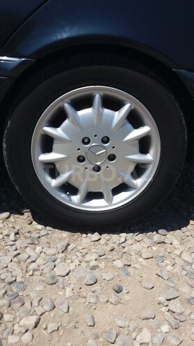 Mercedes C 220 1998, 270,000 km - 2.2 л - Sabirabad