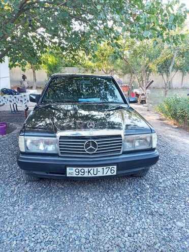 Mercedes 190 1989, 200,000 km - 2.0 l - Biləsuvar