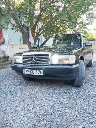 Mercedes 190 1989, 200,000 km - 2.0 l - Biləsuvar