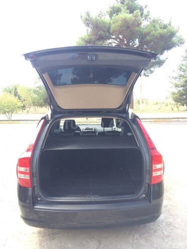 Kia Ceed 2009, 239,000 km - 1.6 л - Salyan