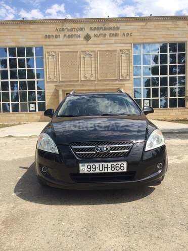 Kia Ceed 2009, 239,000 km - 1.6 л - Salyan