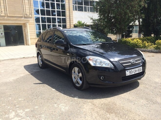 Kia Ceed 2009, 239,000 km - 1.6 л - Salyan
