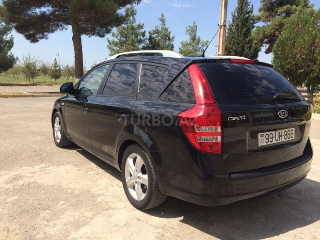 Kia Ceed 2009, 239,000 km - 1.6 л - Salyan