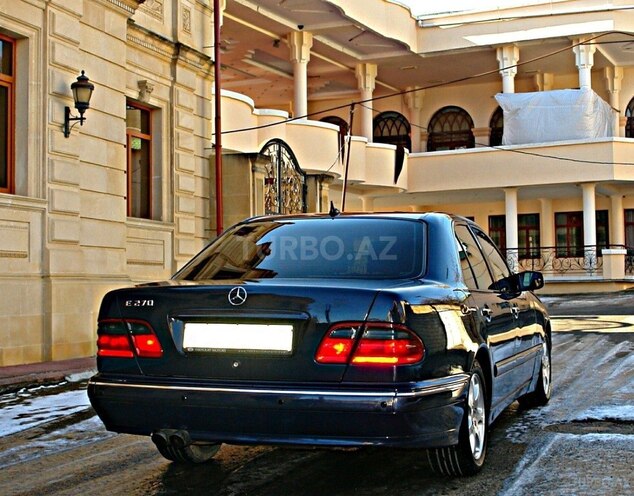 Mercedes E 220 2000, 321,000 km - 2.2 л - Quba