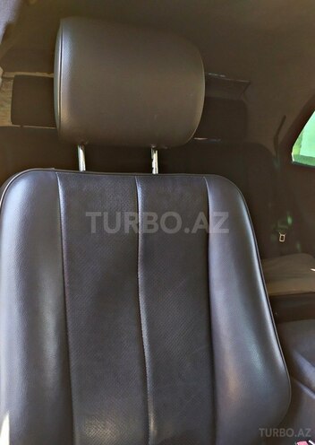 Mercedes E 220 2000, 321,000 km - 2.2 л - Quba