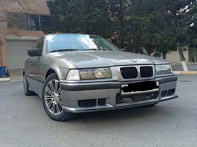 BMW 318 1992, 409,667 km - 1.8 l - Sumqayıt