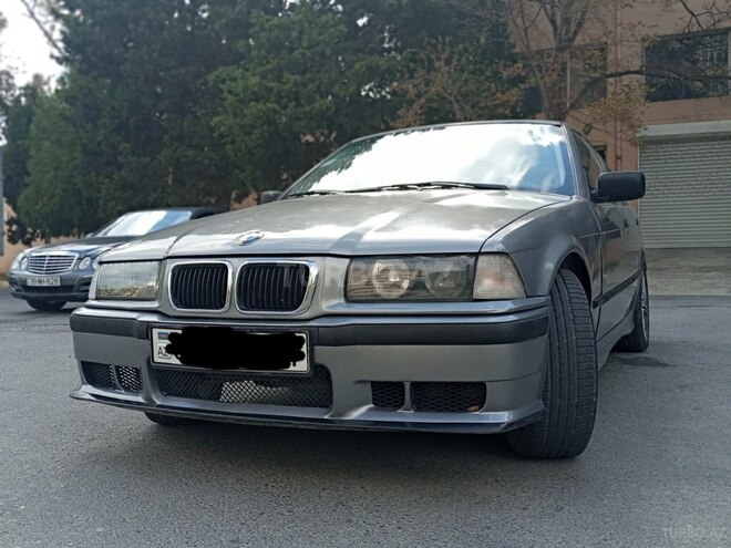 BMW 318 1992, 409,667 km - 1.8 l - Sumqayıt