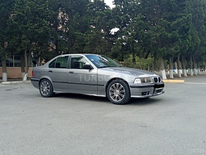 BMW 318 1992, 409,667 km - 1.8 l - Sumqayıt