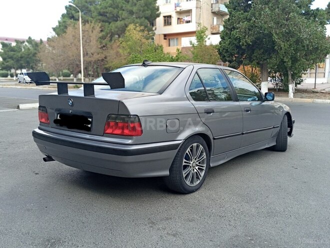BMW 318 1992, 409,667 km - 1.8 l - Sumqayıt