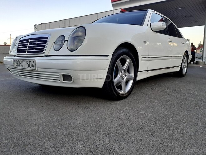 Mercedes E 220 1998, 350,000 km - 2.2 л - Bakı