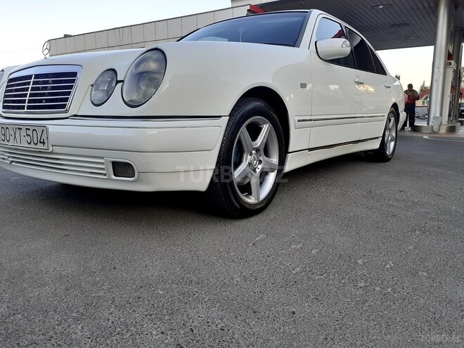 Mercedes E 220 1998, 350,000 km - 2.2 л - Bakı