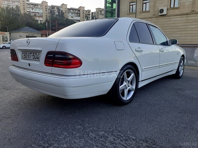 Mercedes E 220 1998, 350,000 km - 2.2 л - Bakı