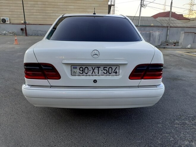 Mercedes E 220 1998, 350,000 km - 2.2 л - Bakı
