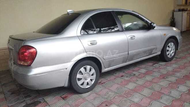 Nissan Sunny 2004, 290,000 km - 1.3 l - Bakı
