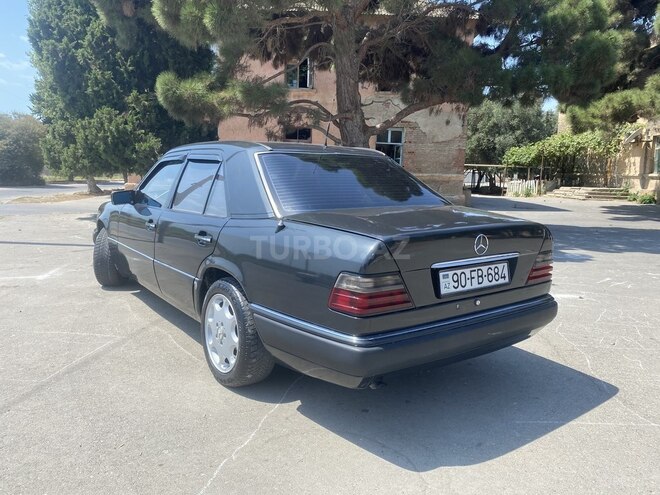 Mercedes E 220 1994, 545,000 km - 2.2 l - Bakı