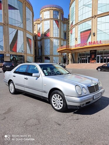 Mercedes E 220 1998, 394,000 km - 2.2 l - Bakı