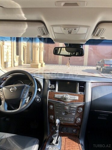 Nissan Patrol 2010, 101,000 km - 5.6 l - Bakı
