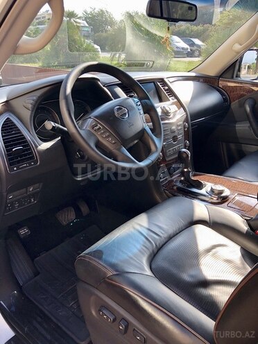 Nissan Patrol 2010, 101,000 km - 5.6 l - Bakı