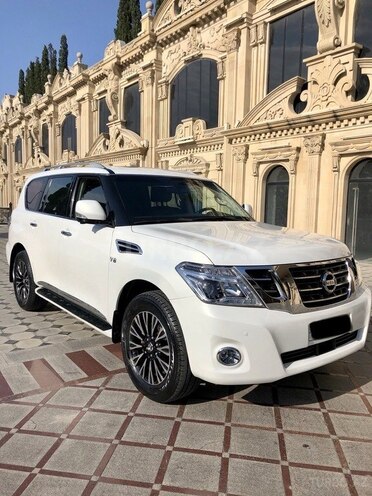 Nissan Patrol 2010, 101,000 km - 5.6 l - Bakı