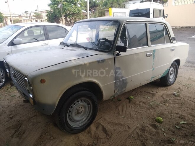 LADA (VAZ) 21011 1984, 454,550 km - 1.5 l - Salyan