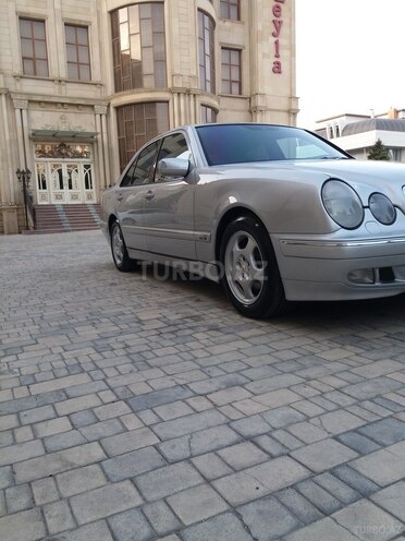 Mercedes E 240 2000, 279,000 km - 2.4 л - Bakı