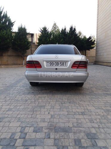 Mercedes E 240 2000, 279,000 km - 2.4 л - Bakı