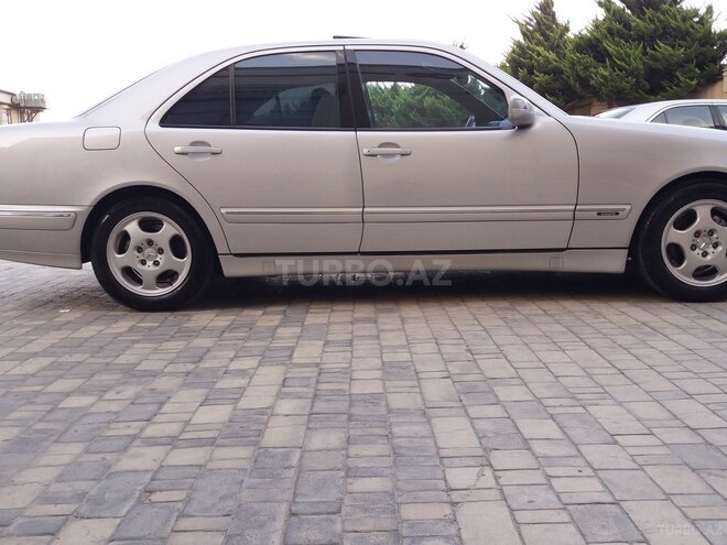 Mercedes E 240 2000, 279,000 km - 2.4 л - Bakı