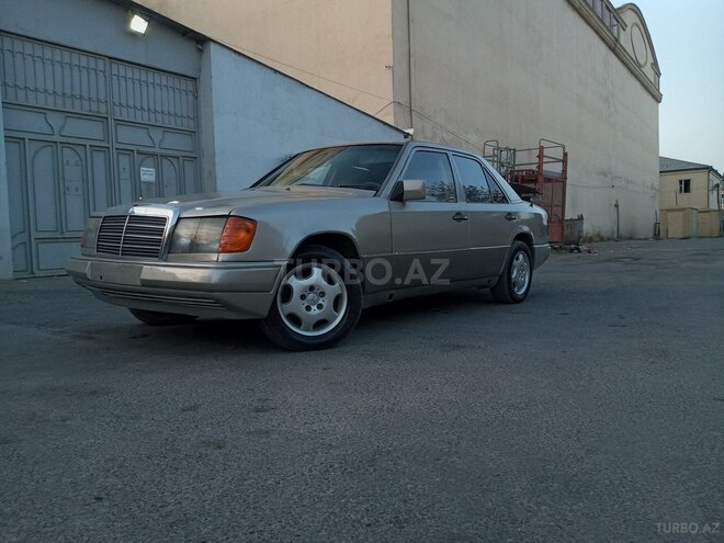 Mercedes E 250 1990, 256,487 km - 2.5 l - Bakı