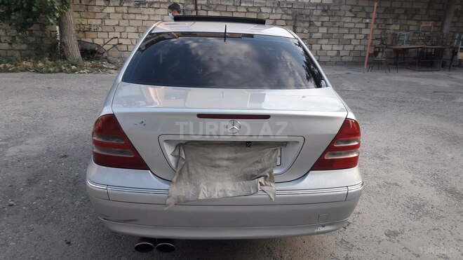 Mercedes C 240 2000, 305,865 km - 2.6 l - Yevlax