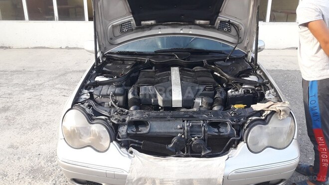 Mercedes C 240 2000, 305,865 km - 2.6 l - Yevlax