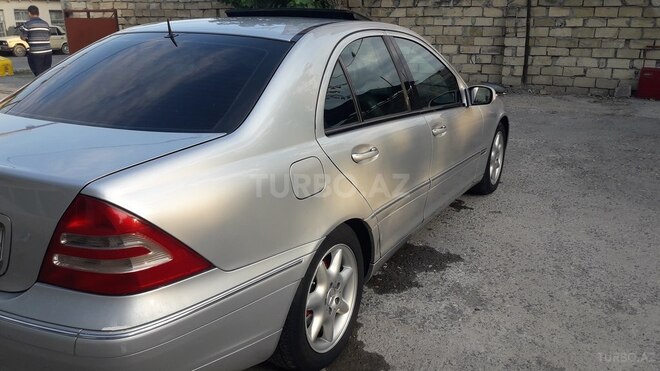 Mercedes C 240 2000, 305,865 km - 2.6 l - Yevlax