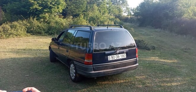 Opel Astra 1995, 444,444 km - 1.6 l - İsmayıllı