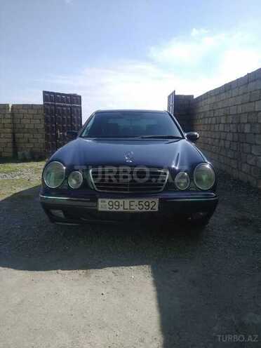 Mercedes E 240 2000, 240,000 km - 2.6 l - Qəbələ