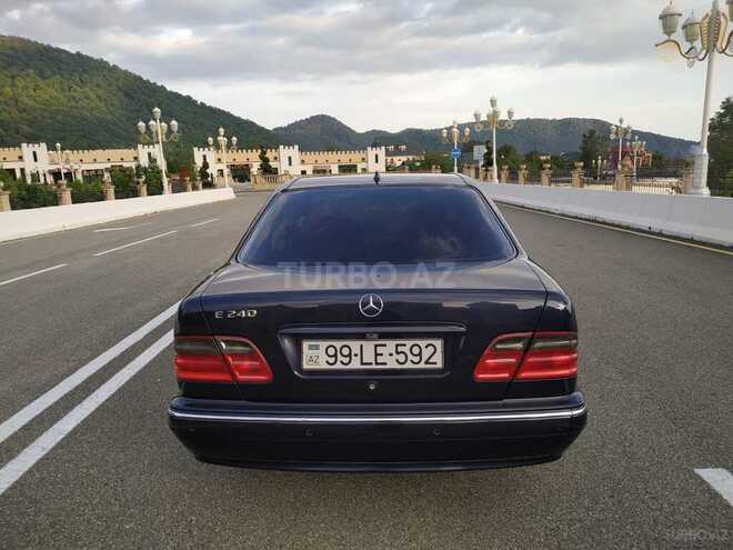 Mercedes E 240 2000, 240,000 km - 2.6 l - Qəbələ