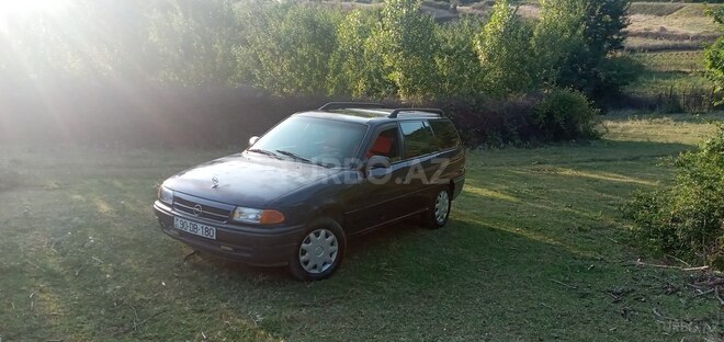 Opel Astra 1995, 444,444 km - 1.6 l - İsmayıllı