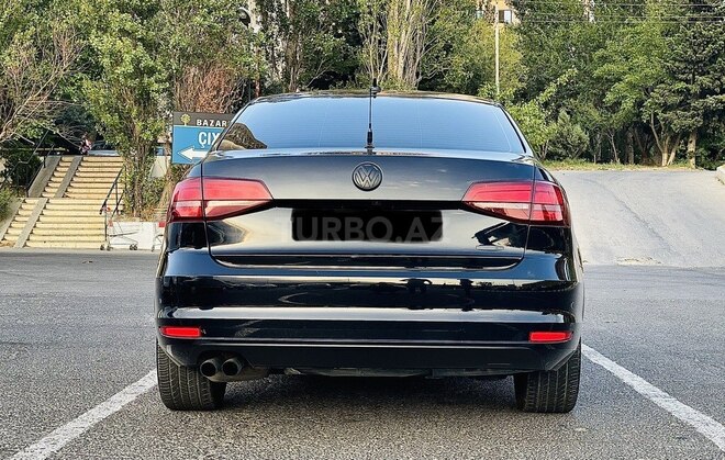 Volkswagen Jetta 2016, 95,000 km - 1.8 l - Bakı