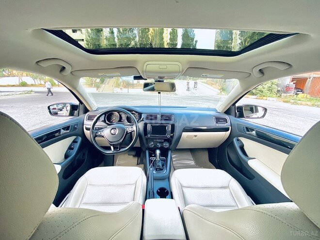 Volkswagen Jetta 2016, 95,000 km - 1.8 l - Bakı