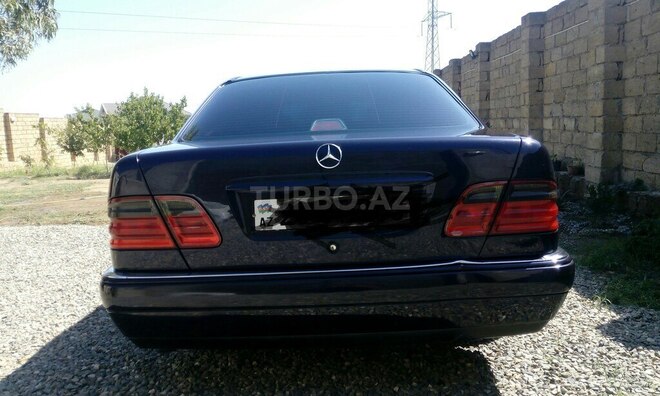 Mercedes E 200 1998, 258,000 km - 2.0 л - Bakı