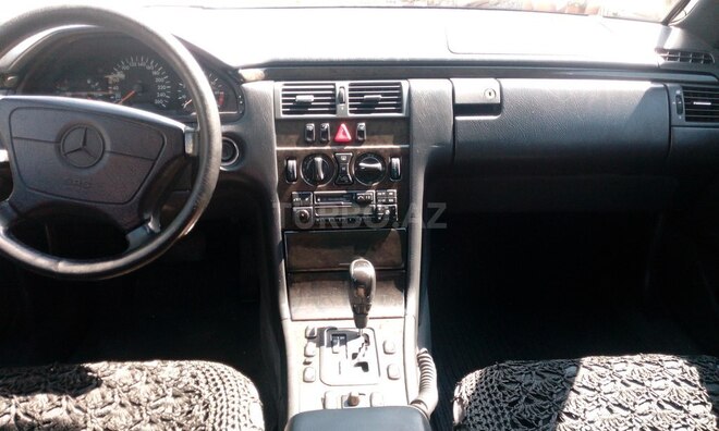 Mercedes E 200 1998, 258,000 km - 2.0 л - Bakı