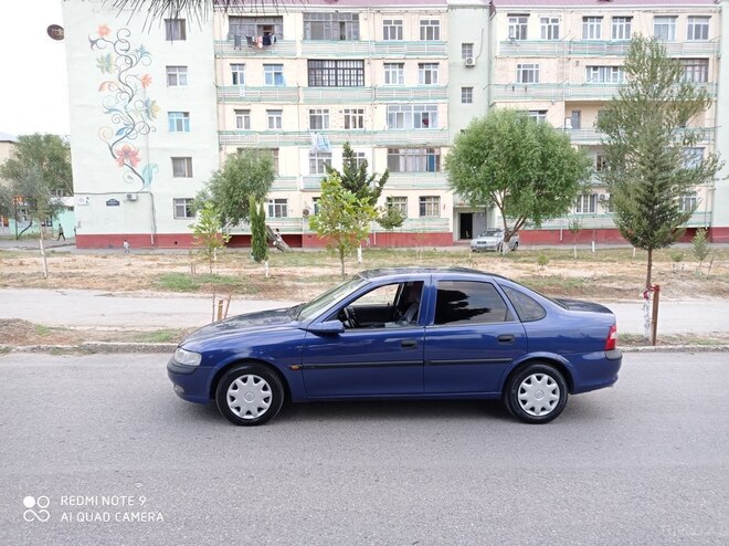 Opel Vectra 1995, 287,142 km - 1.8 л - Sumqayıt