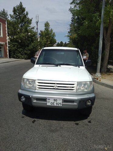 Mitsubishi Pajero io 1999, 240,000 km - 1.8 l - Bakı