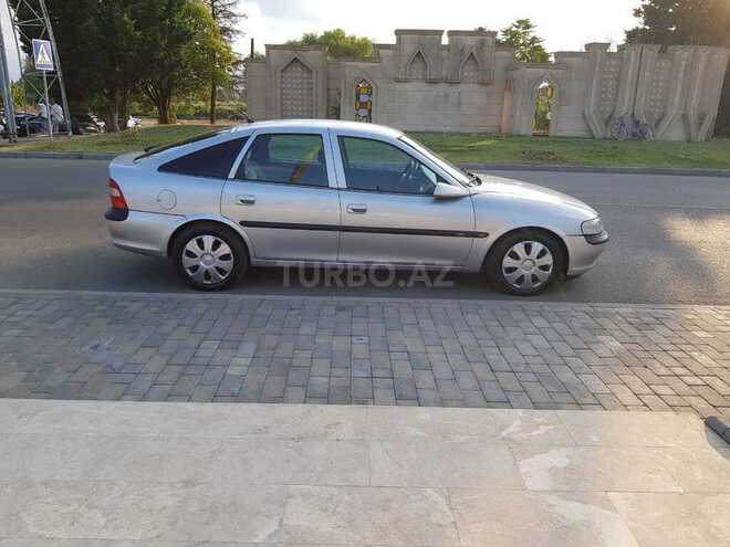 Opel Vectra 1997, 284,098 km - 2.0 l - Astara