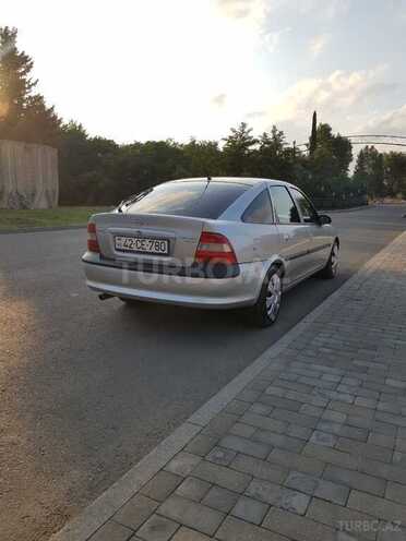 Opel Vectra 1997, 284,098 km - 2.0 l - Astara