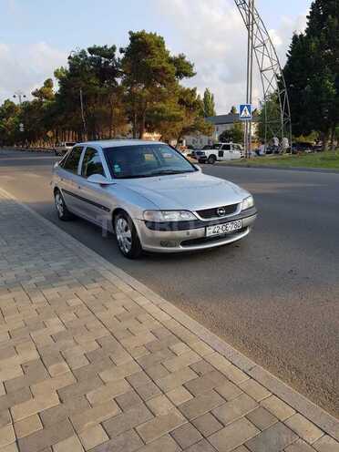 Opel Vectra 1997, 284,098 km - 2.0 l - Astara