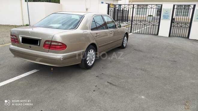 Mercedes E 220 2001, 382,304 km - 2.2 l - Bakı