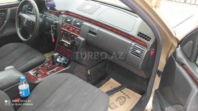 Mercedes E 220 2001, 382,304 km - 2.2 l - Bakı