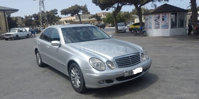 Mercedes E 220 2003, 334,000 km - 2.2 l - Bakı