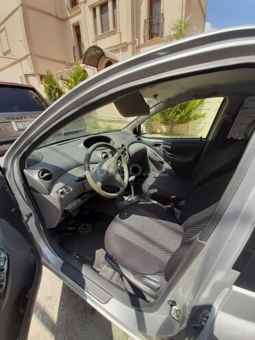 Toyota Vitz 2001, 290,000 km - 1.0 л - Bakı