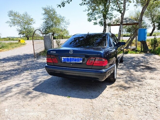 Mercedes E 240 1999, 360,023 km - 2.4 l - Sabirabad