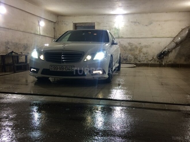 Mercedes E 220 2010, 223,000 km - 2.2 l - Bakı